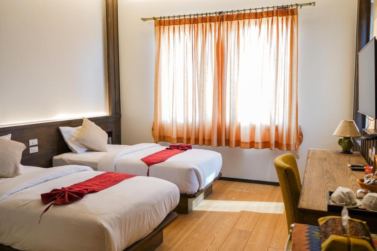 Risasinee Spa & Resort Нан Екстериор снимка